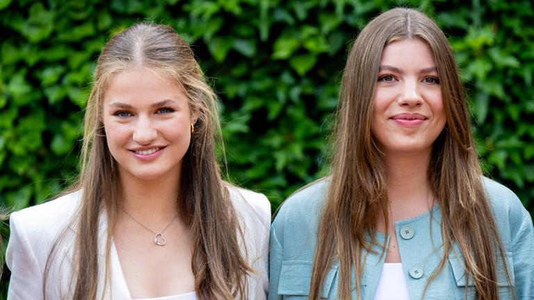 Leonor und Sofía besuchen Kunststiftung