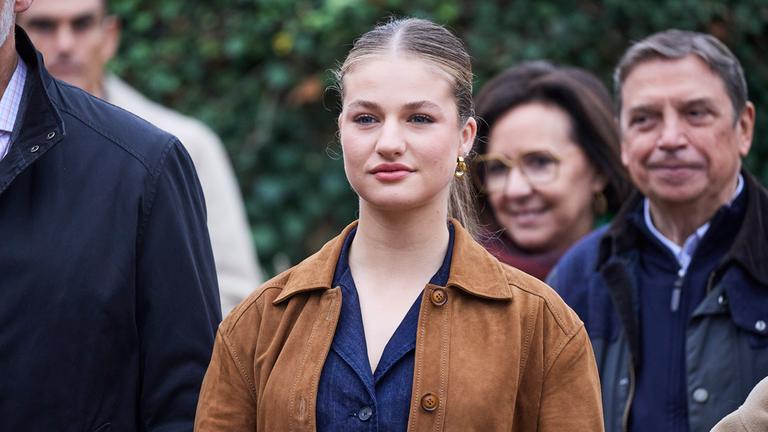 Die Thronfolgerin Leonor von Spanien ist im Portrait zu sehen