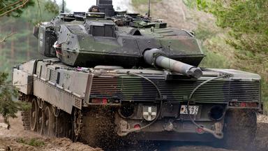 Ein Kampfpanzer vom Typ Leopard 2 A7V. (Archiv)