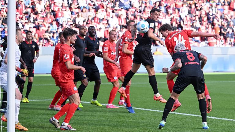 Max Geschwill (Kiel) erzielt das Tor zum 2:1 für Kiel. 