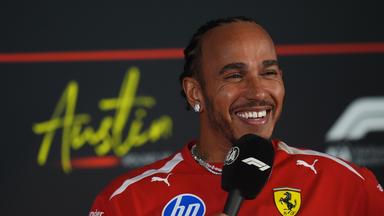 Lewis Hamilton bei einer Pressekonferenz während des Großen Preises der USA-