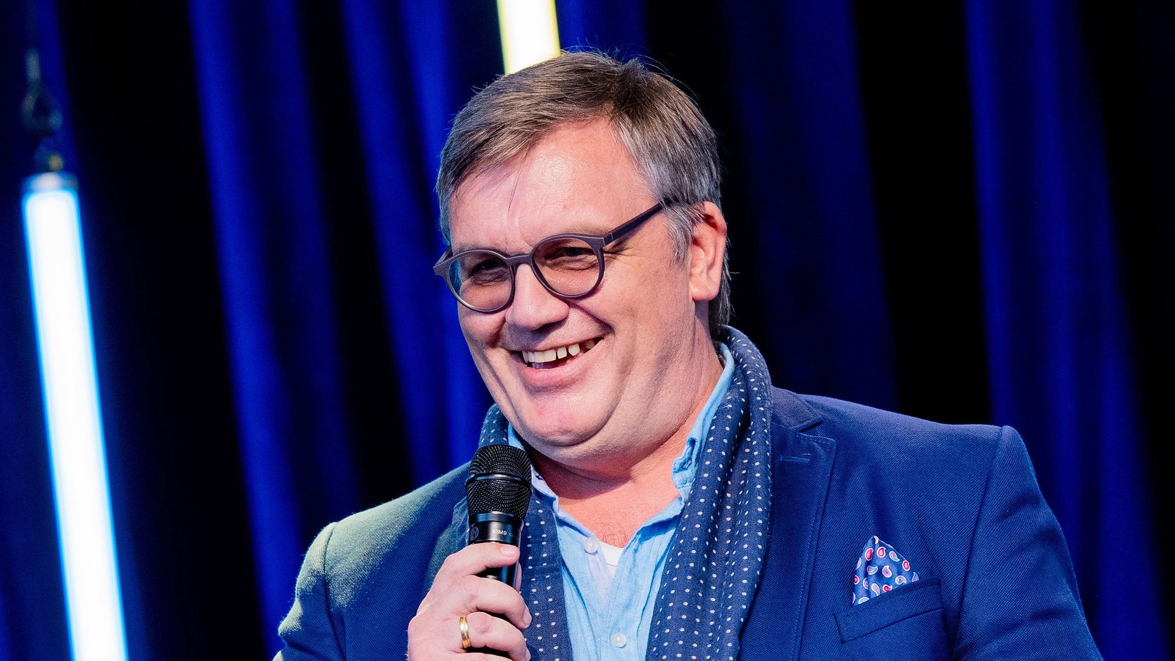 Der Film "Club Las Piranjas” ist legendär: Hape Kerkeling selbst aber hat nur ein einziges Mal Cluburlaub gemacht: „Fast alles, was im Film geschah, ist mir so ähnlich widerfahren.“