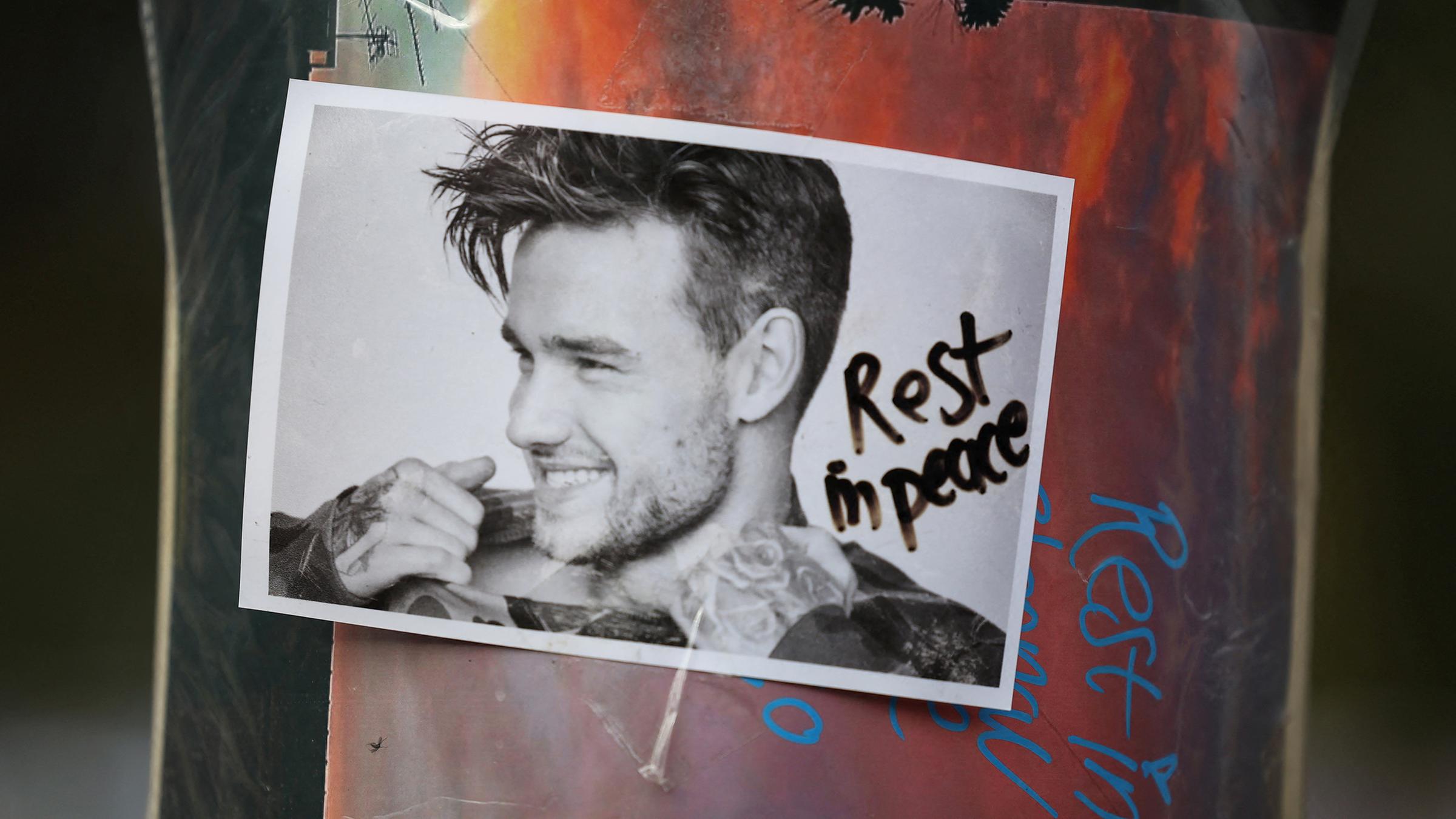 Bei London findet heute die Trauerfeier für Liam Payne statt.