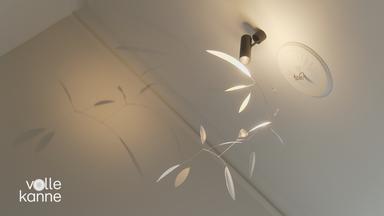 Stylische Lampe an der Decke
