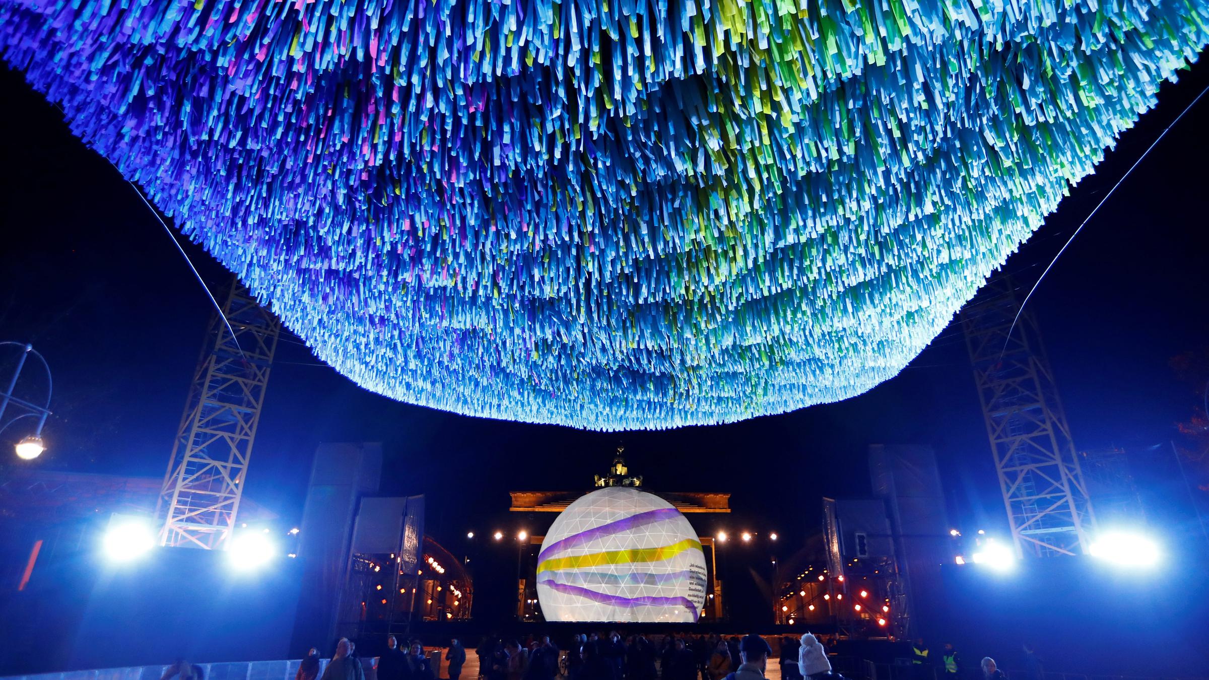 Lichtinstallation am Brandenburger Tor in Berlin am 04.11.2019