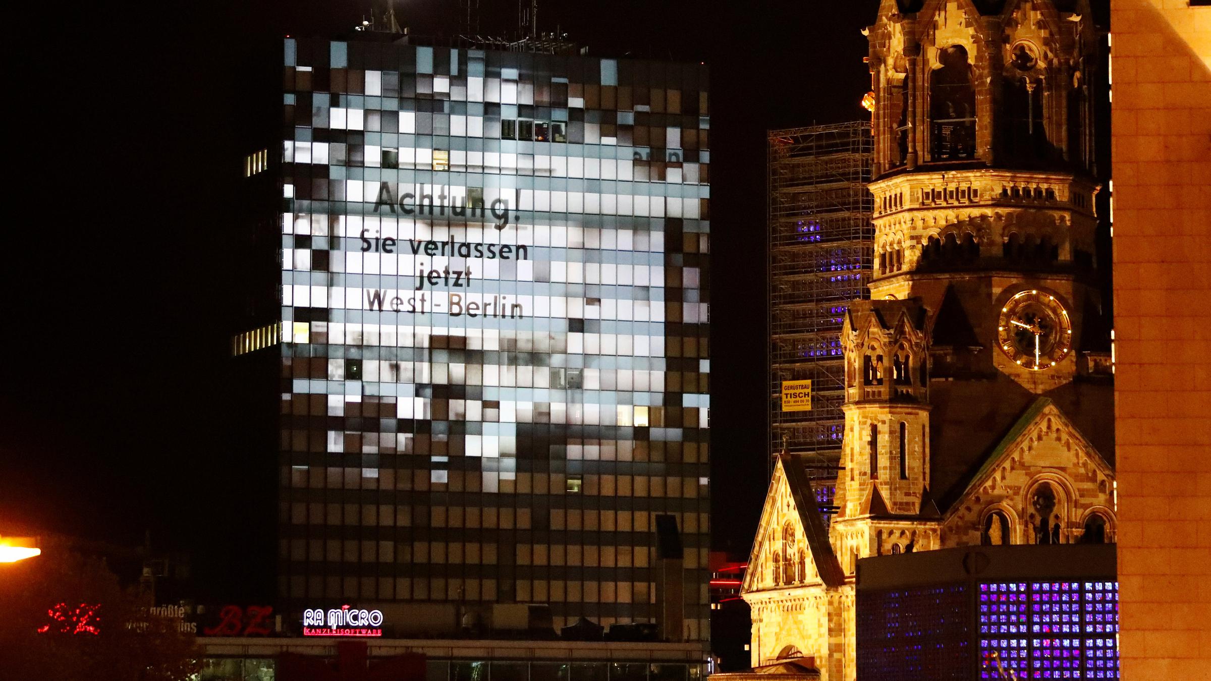 Lichtinstallation an der Gedächtniskirche in Berlin am 04.11.2019