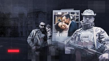 Bildcollage: Hochzeitsfoto eines Paares vor dem Krieg als Polaroid-Foto umrahmt von einem zweiten Paar in Kampf-Uniform im Hintergrund und einem weiteren Mann imn Kampf-Uniform