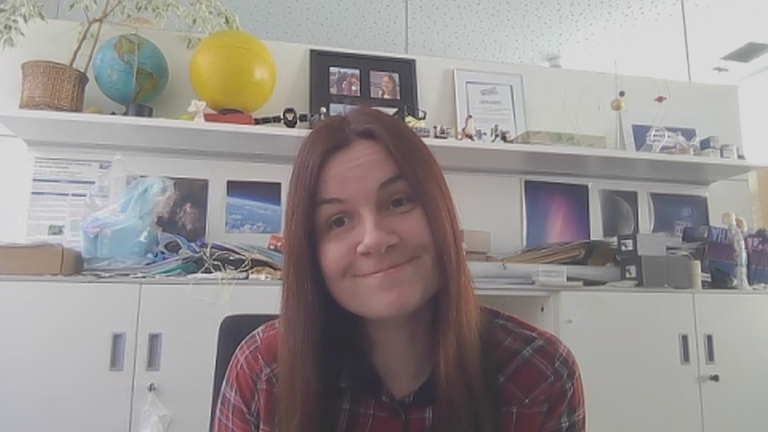 Ein Schaltgespräch mit der stellvertrenden Leiterin am Haus der Astronomie Heidelberg, Carolin Liefke.