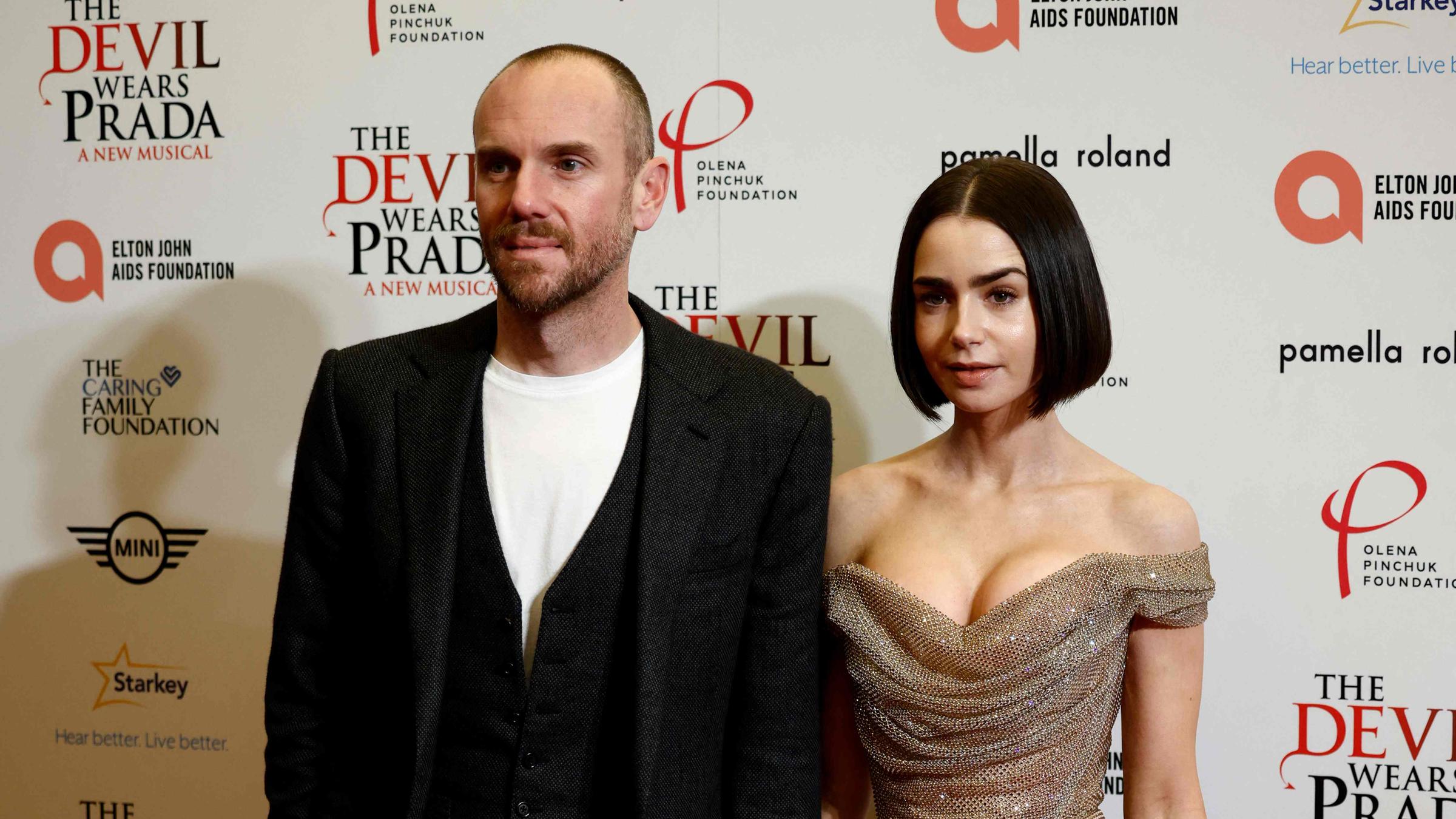 Schauspielerin Lily Collins auf dem roten Teppich mit Ehemann und Regisseur Charlie McDowell.