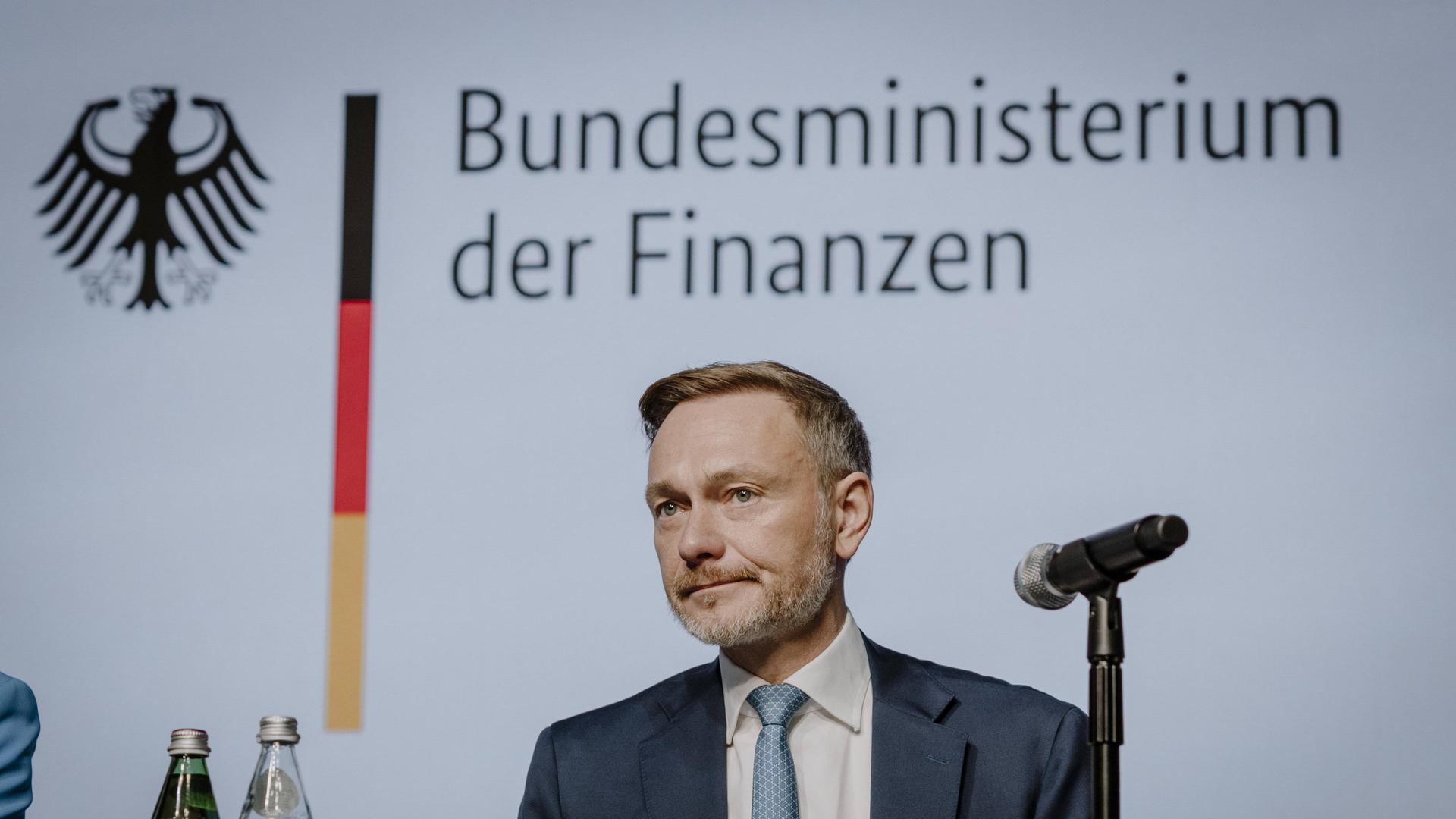 Christian Lindner, Bundesminister der Finanzen, aufgenommen im Rahmen der Pressekonferenz zur Steuerschätzung