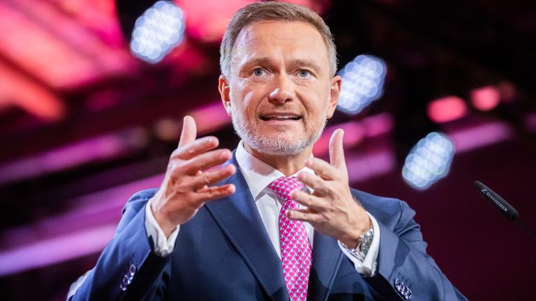  Christian Lindner, FDP-Bundesvorsitzender und Bundesfinanzminister, spricht beim FDP-Bundesparteitag.