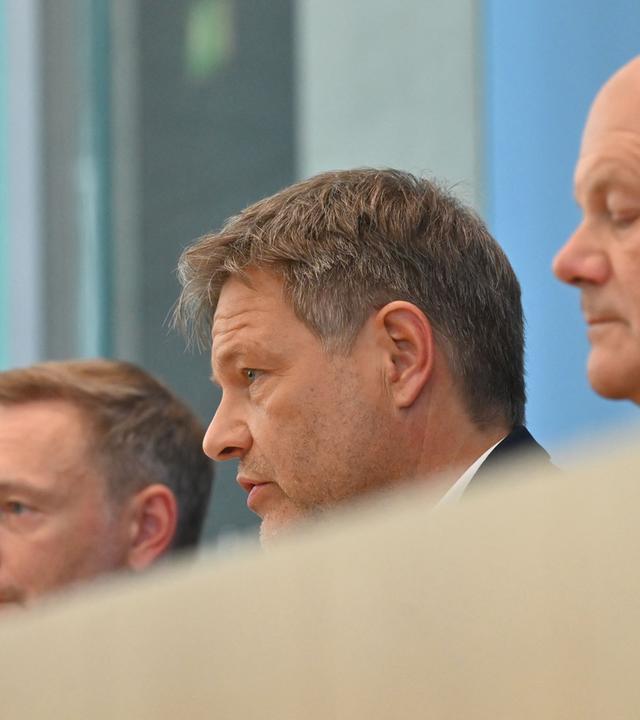 Christian Lindner, Robert Habeck und Olaf Scholz am 5.7.2024 bei BPK in Berlin