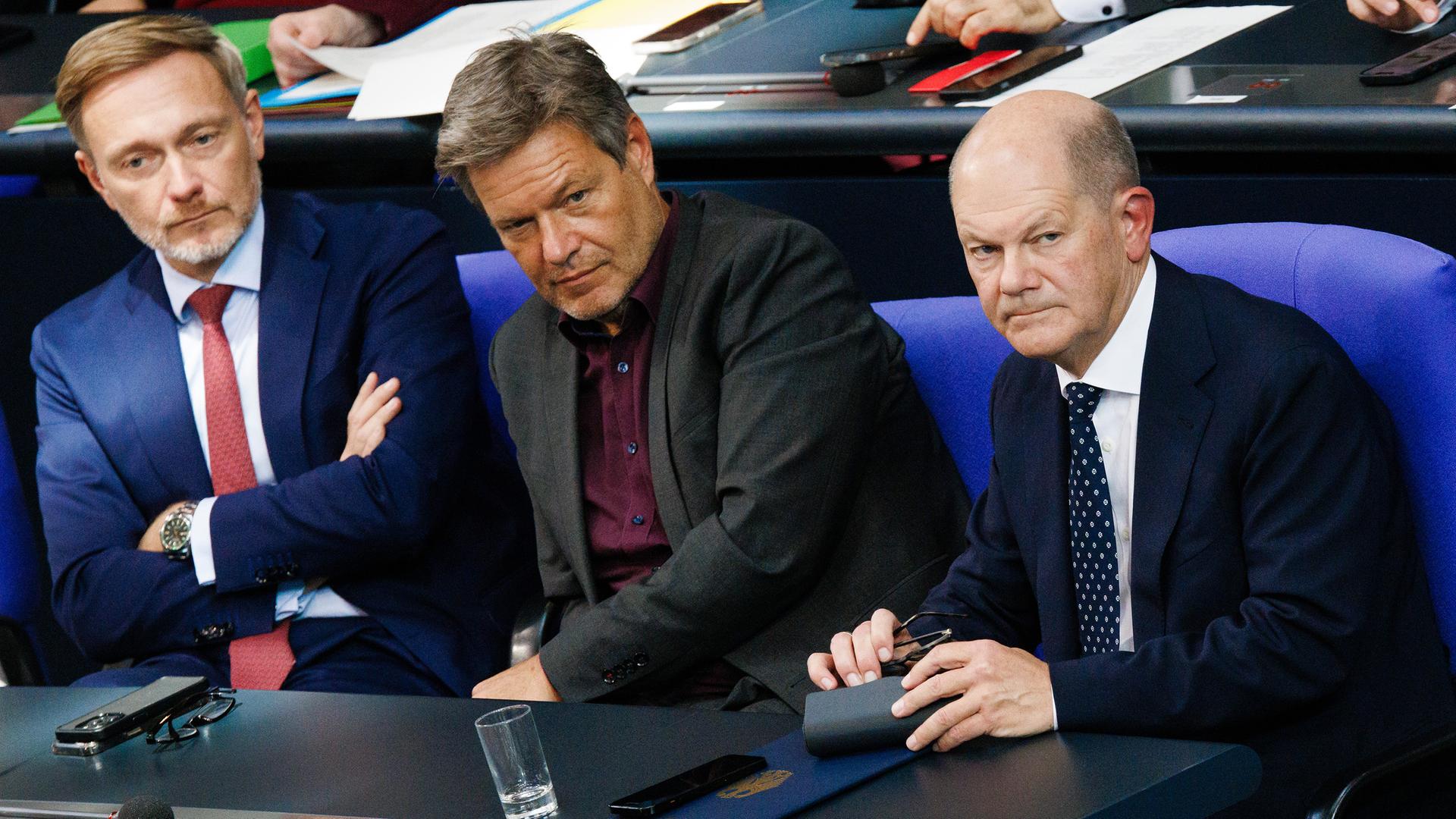 Christian Lindner, Robert Habeck und Olaf Scholz (v.l.n.r.)