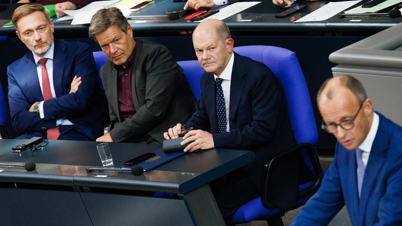 Bundestagswahl: Spitzenkandidaten schweigen zu Aktienvermögen
