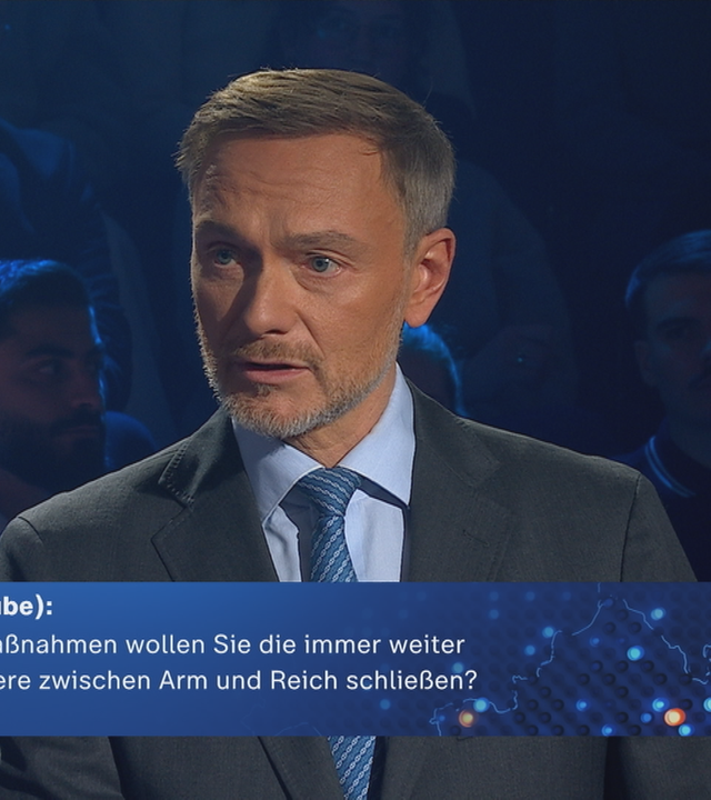 Der FDP-Vorsitzende Lindner möchte ausländische Berufsabschlüsse schneller anerkennen, um den Fachkräftemangel einzudämmen. 