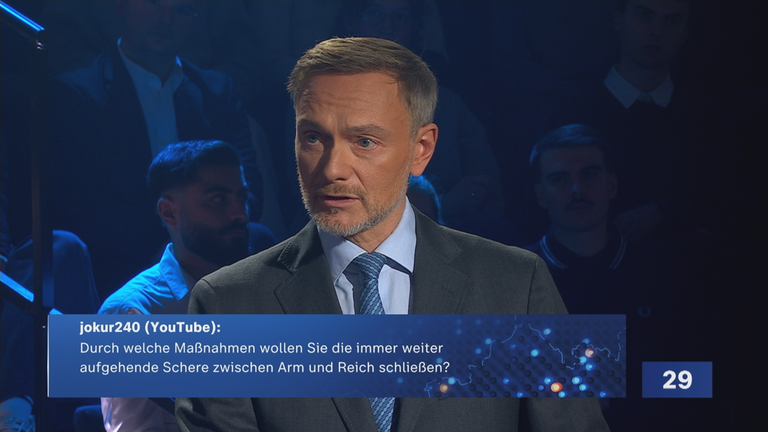 Der FDP-Vorsitzende Lindner möchte ausländische Berufsabschlüsse schneller anerkennen, um den Fachkräftemangel einzudämmen. 