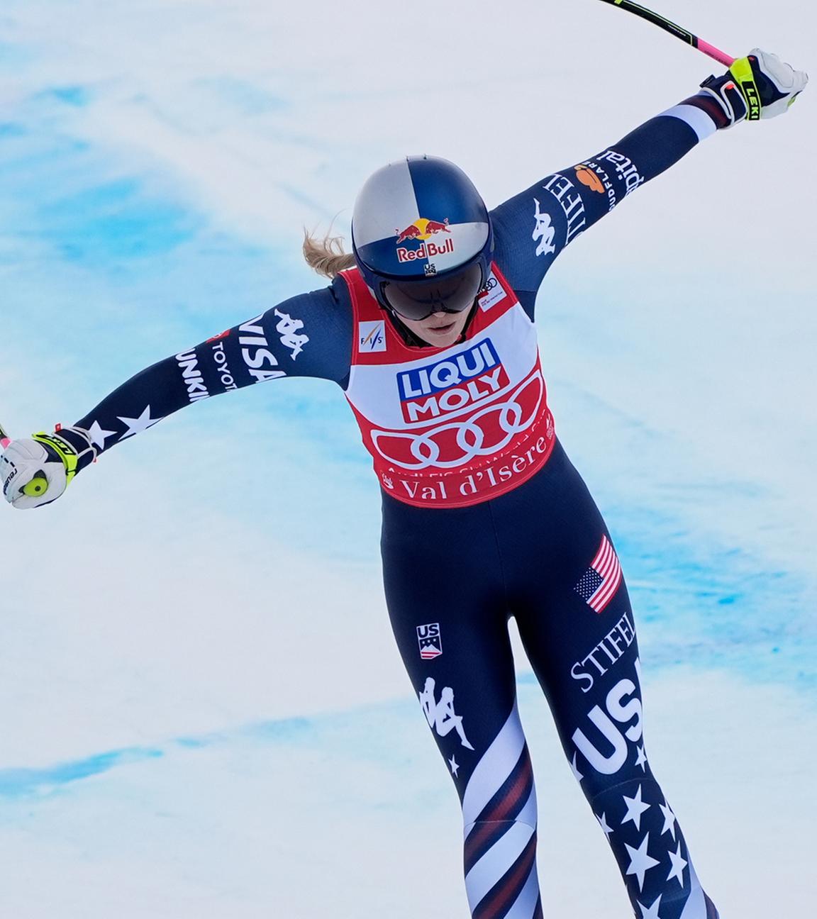 Lindsey Vonn (USA) fährt die Strecke hinunter bei der Abfahrt der Frauen im alpinen Ski-Weltcup.