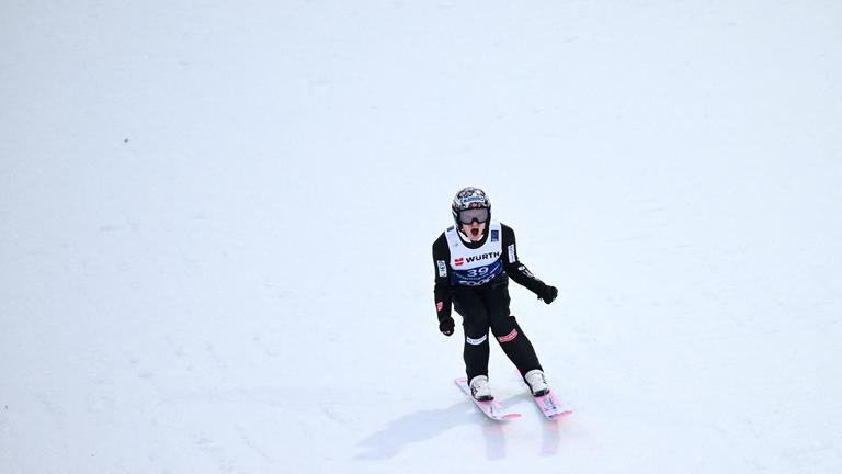 Skispringer Marius Lindvik kurz nach der Landung