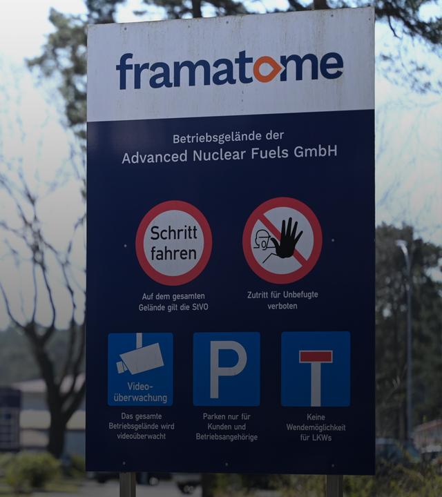 Zugangstor des Werks der Framatome - Advanced Nuclear Fuels GmbH
