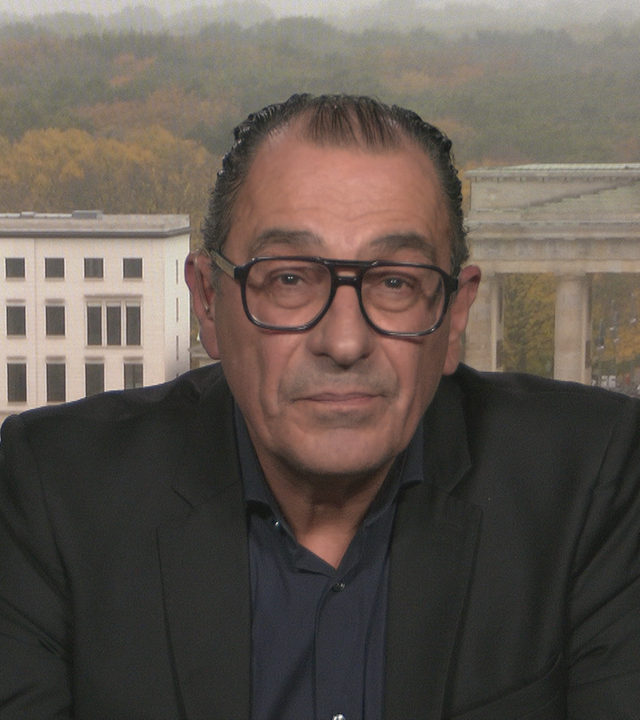 ZDF-Hauptstadtkorrespondent Stephan Merseburger ins Studio zugeschaltet aus Berlin