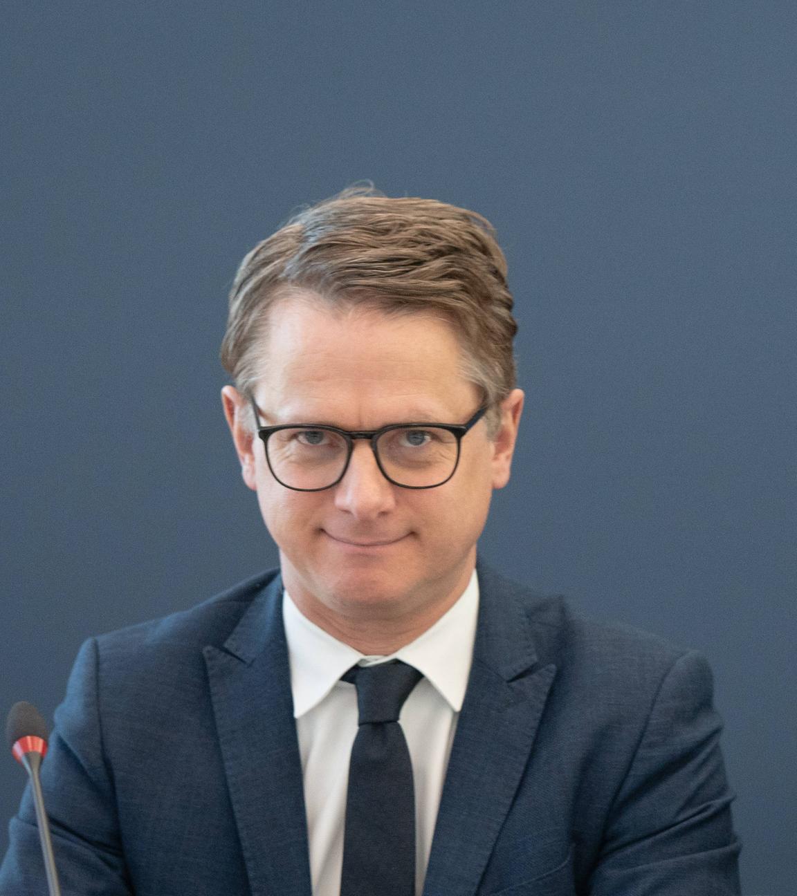 Generalsekretär Linnemann mit Kanzler Merz