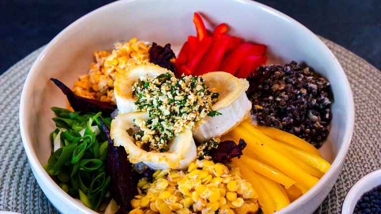 Linsen-Bowl mit gebackener Roter Bete