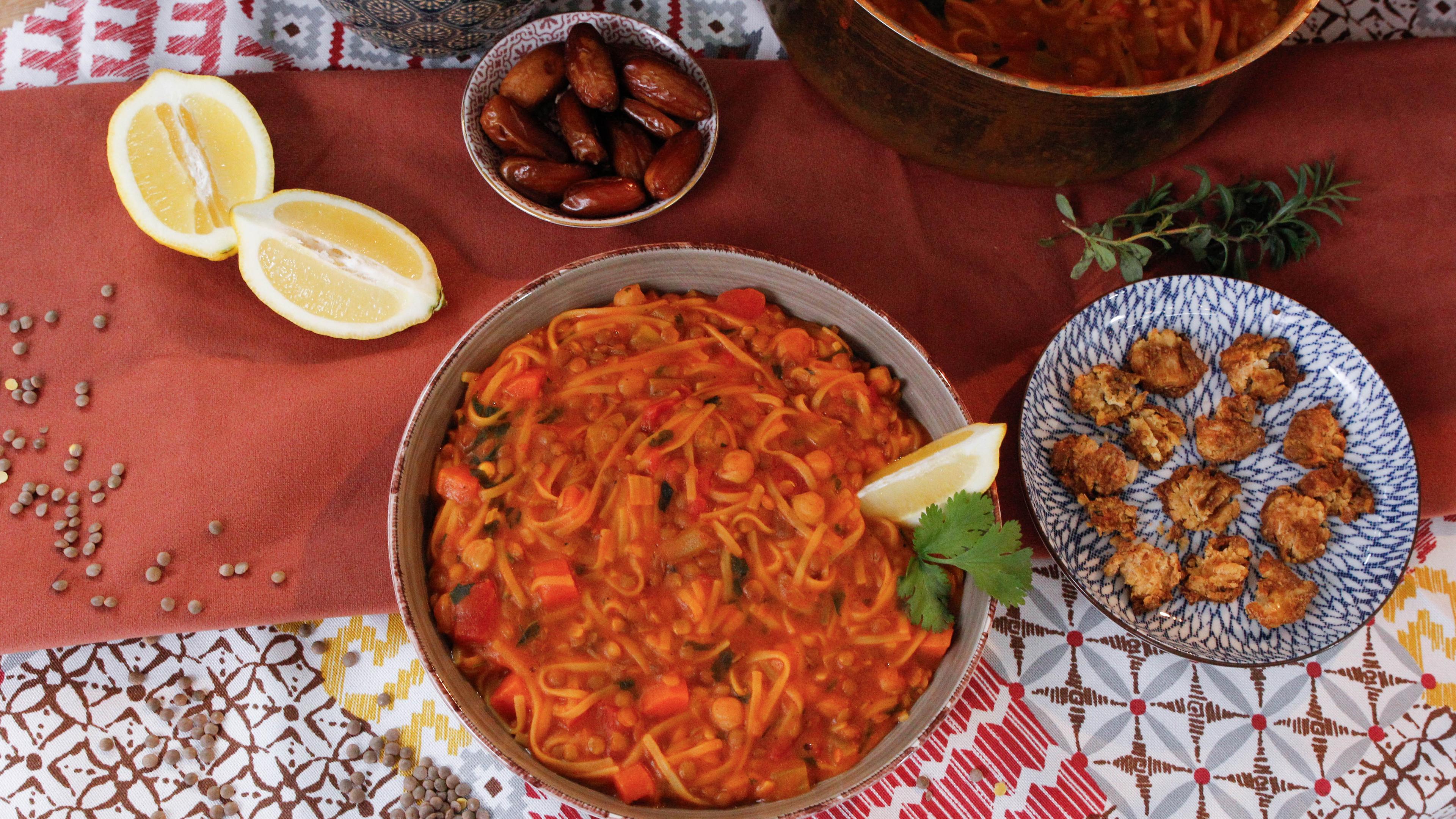 Marokkanische Linsensuppe mit Kichererbsen