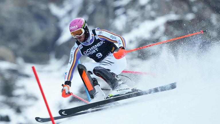 Linus Straßer nimmt am ersten Lauf des Herren-Slalomrennens in Wengen am 18. Januar 2026 teil.