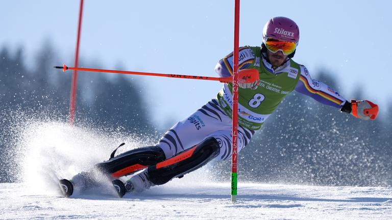Skirennläufer Linus Straßer beim Slalom in Kranjska Gora
