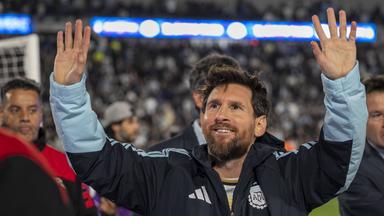 Lionel Messi bedankt sich bei den Fans