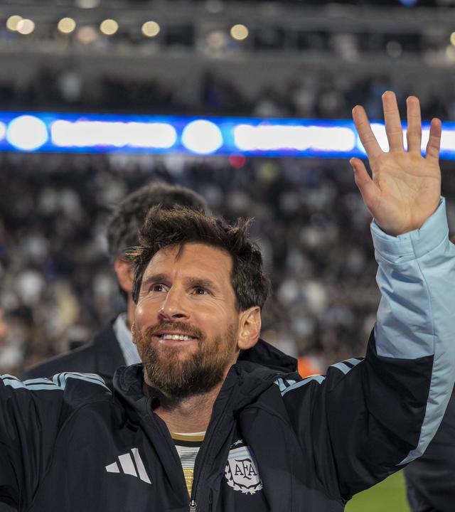 Lionel Messi bedankt sich bei den Fans