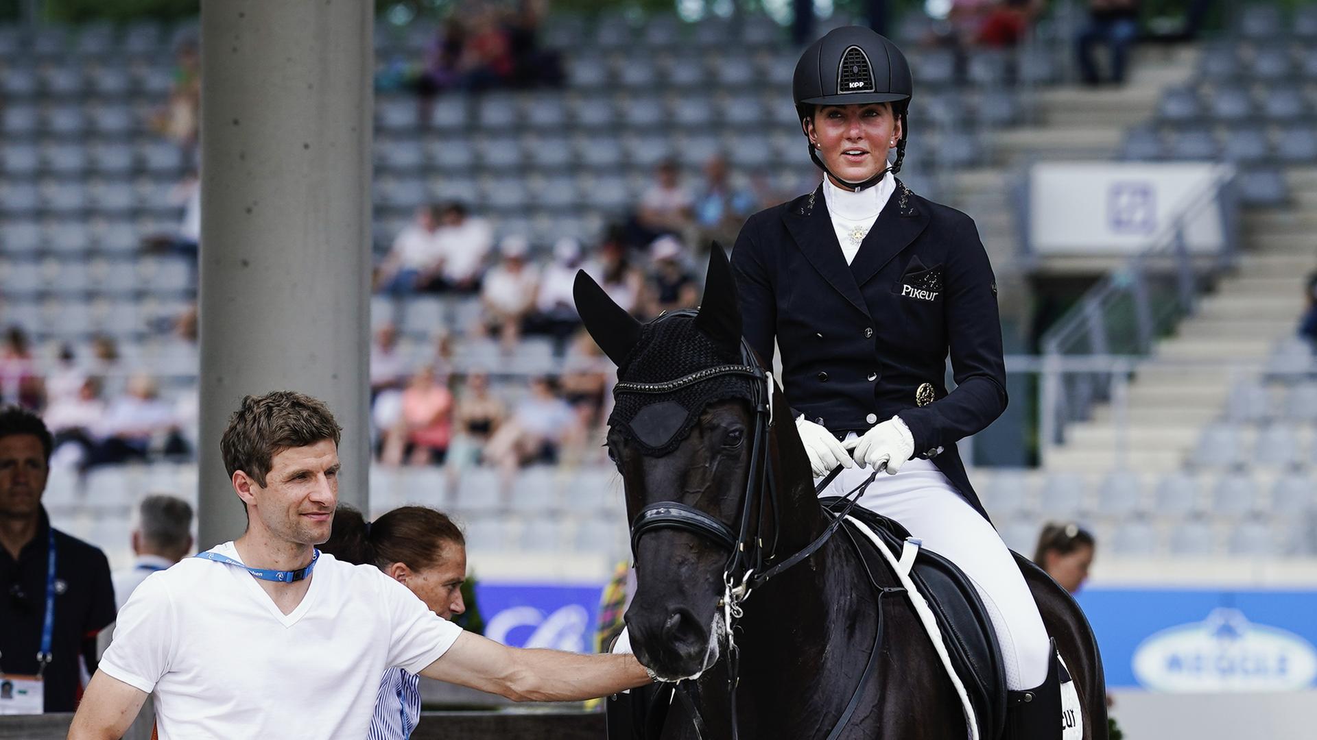 Thomas Müller und seine Frau Lisa Müller