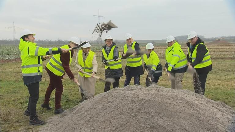Spatenstich zur Erreichtrung einer Lithium-Förderanlage