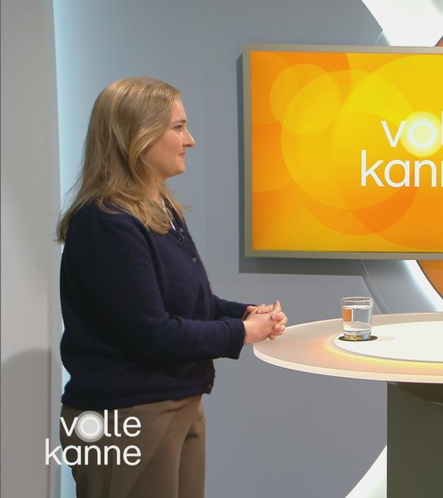 Alina Baumann und Florian Weiss an der Top-Themen-Theke