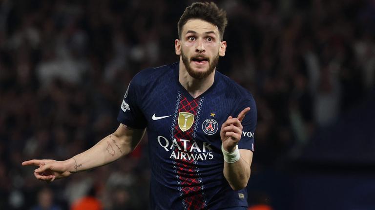 Chwitscha Kwarazchelia feiert sein Tor