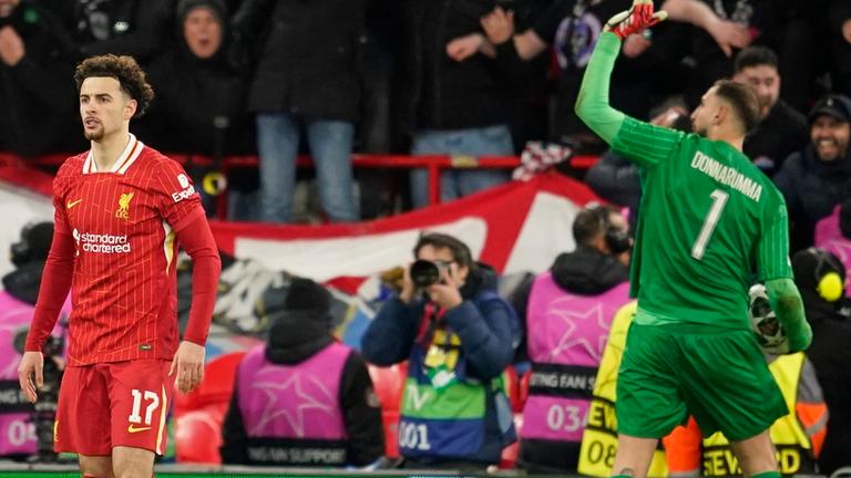 Fußball-Champions-League, FC Liverpool - Paris Saint-Germain, Achtelfinale, Rückspiel: PSG-Keeper Gianluigi Donnarumma jubelt nach einem im Elfmeterschießen gehaltenen Schuss.