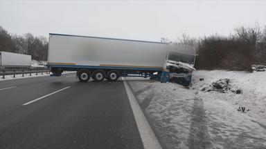 LKW steht quer