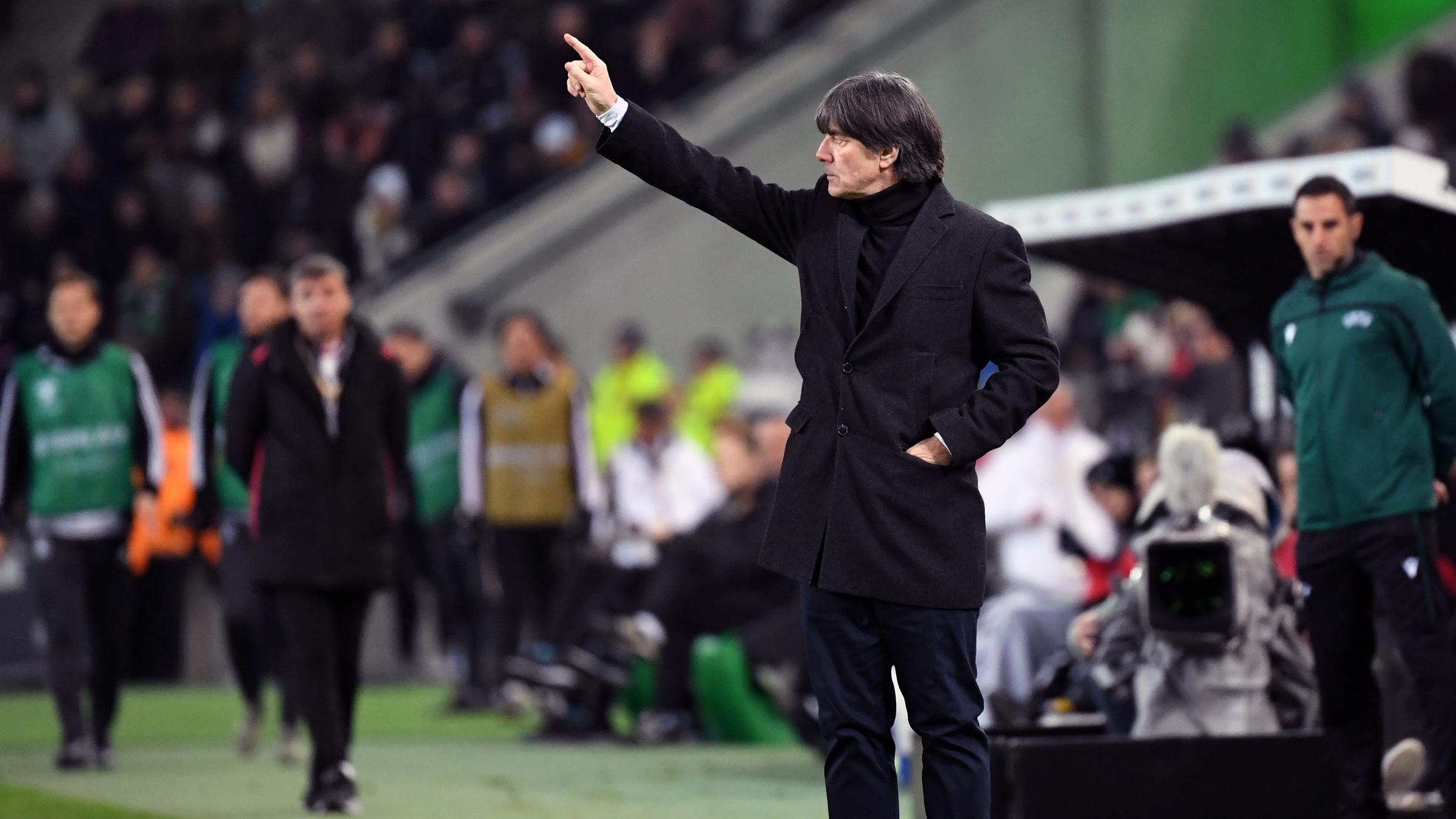 Joachim Löw beim Spiel Deutschland - Weißrussland, 16.11.19