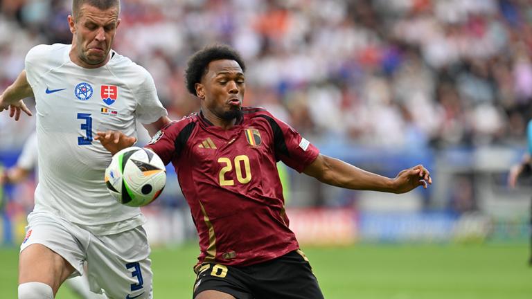 Lois Openda - Handspiel