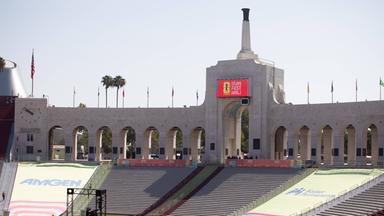 Im Los Angeles Memorial Coliseum laufen die Vorbereitungen. 