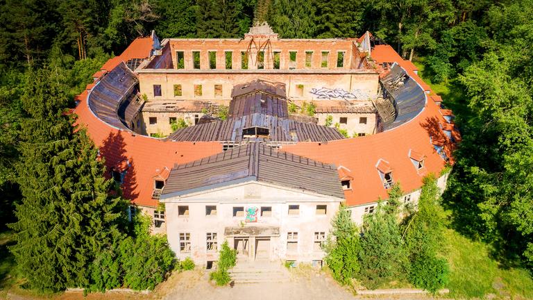 Lost Place, Borne Sulinowo – das ehem. Offiziershaus aus der Vogelperspektive