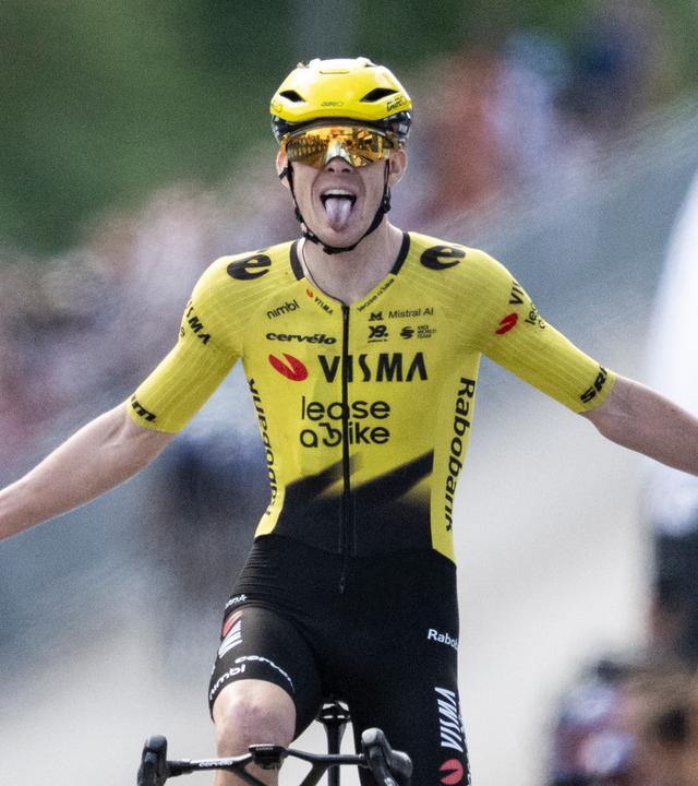 Radprofi Louis Barré bejubelt seinen Etappenerfolg bei der Deutschland Tour