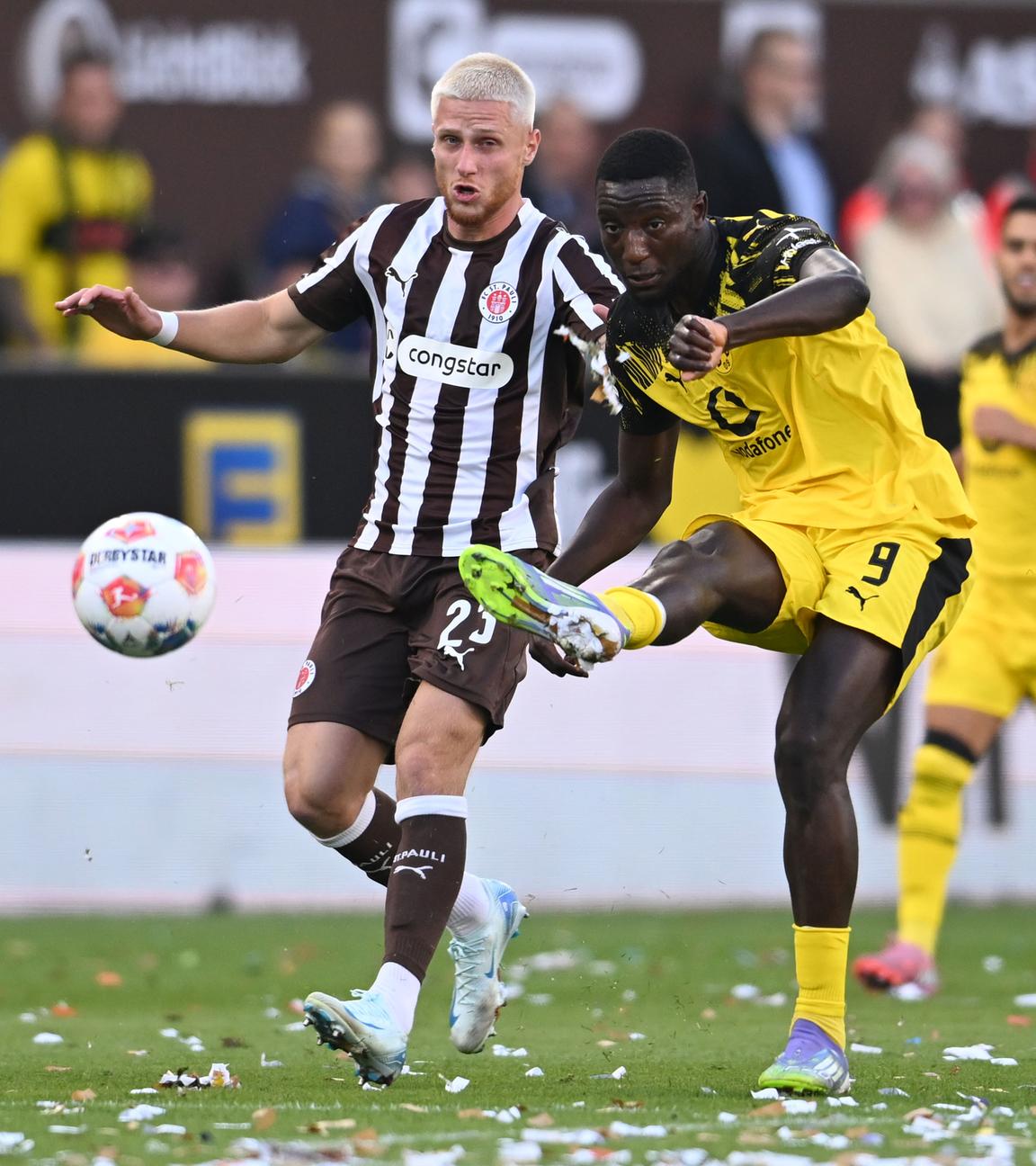 FC St. Pauli - Borussia Dortmund, DFL