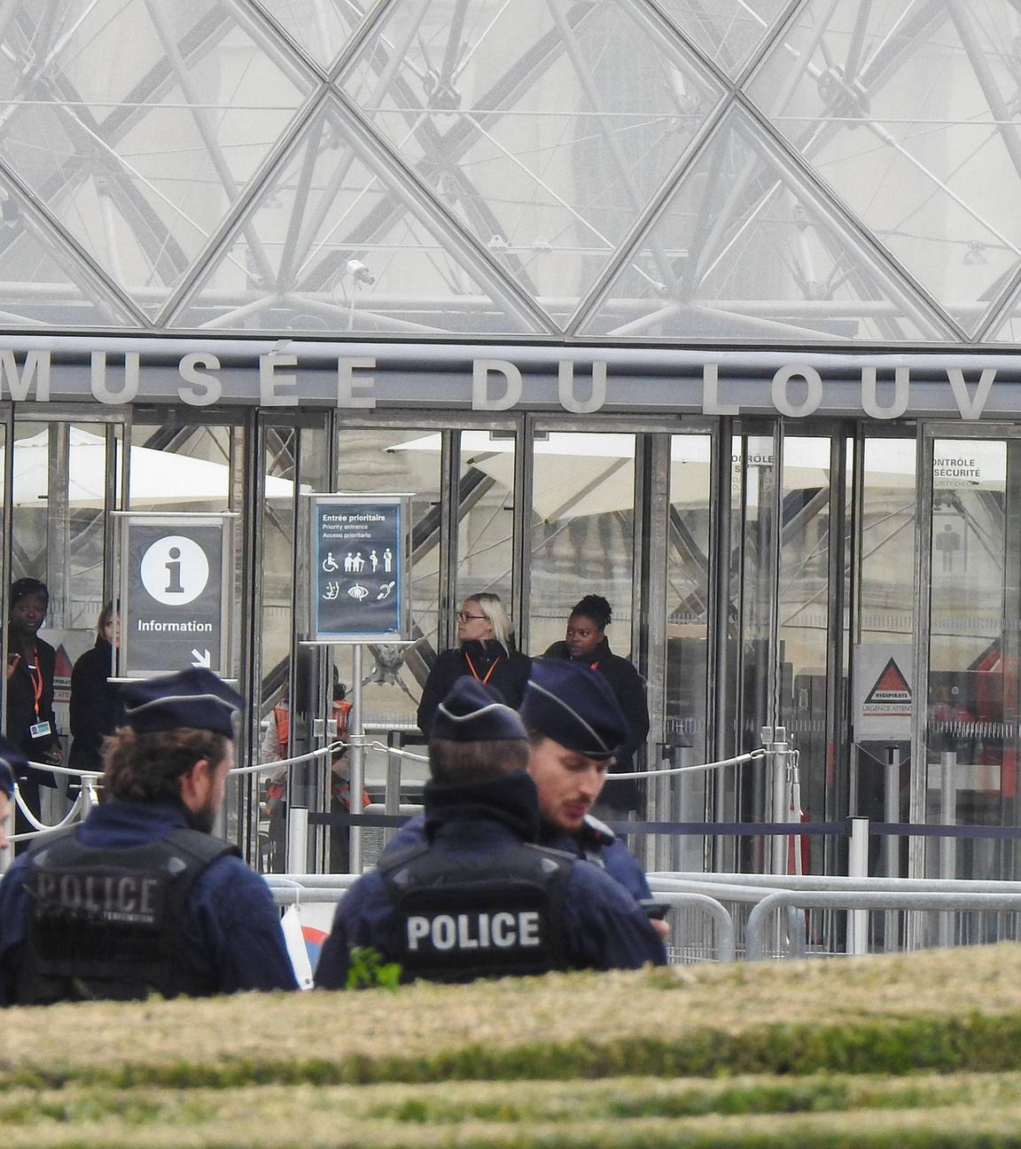 Spektakulärer Einbruch in den Louvre: Wertvoller Schmuck gestohlen