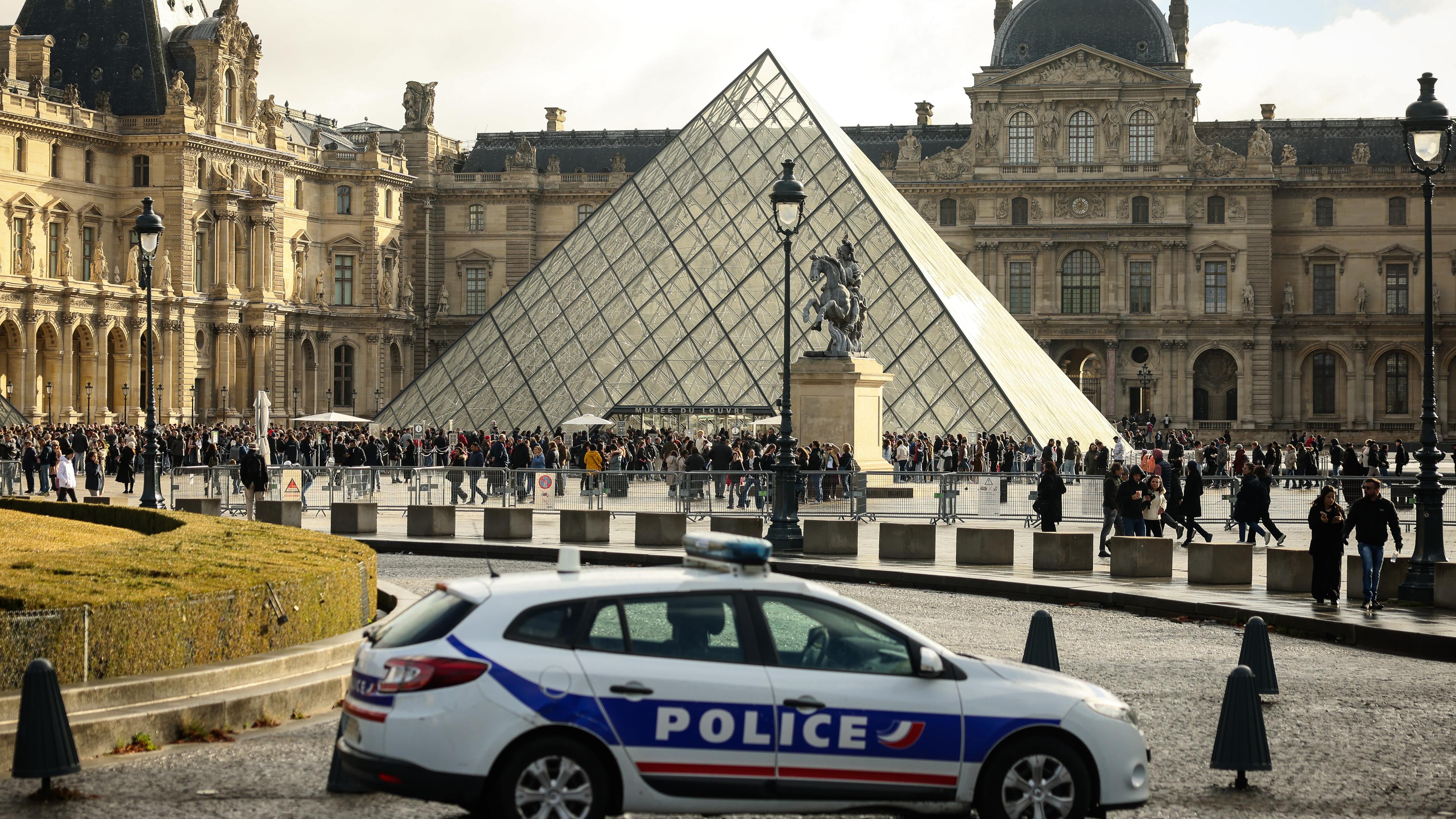 Der Louvre in Paris