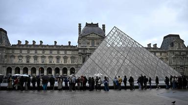 Raub im Louvre
