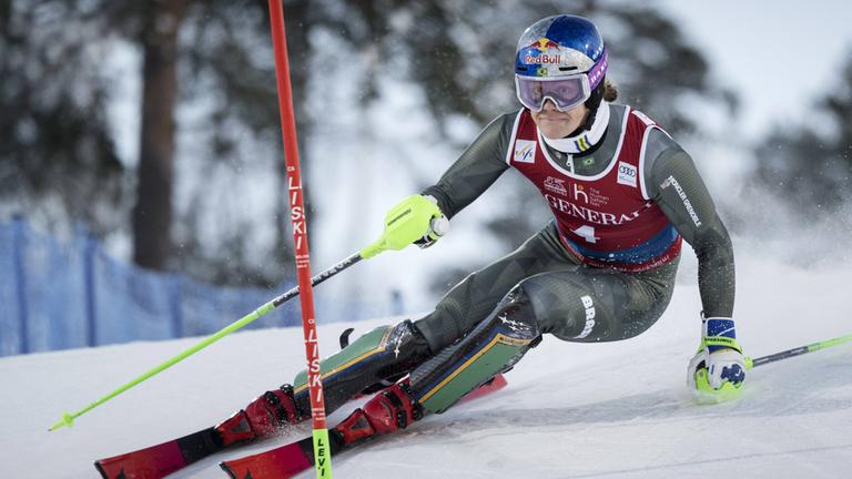 Lucas Pinheiro Braathen (Brasilien) im ersten Lauf des Slaloms beim FIS Skiweltcup im finnischen Levi am 16. November 2025.