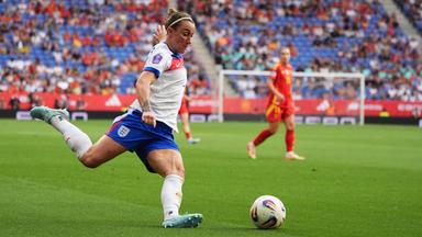 Lucy Bronze