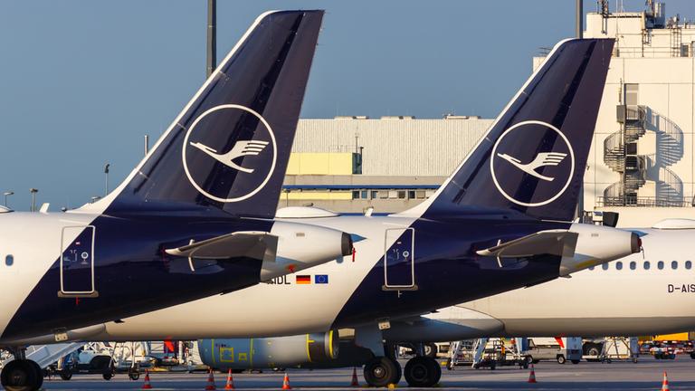 Flugzeuge von Lufthansa am Flufghafen Frankfurt am 27.05.2020