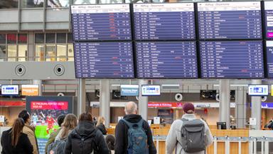 Mehr als 20.000 Beschäftigte sind aufgerufen, bis 22.00 Uhr nicht zu arbeiten.